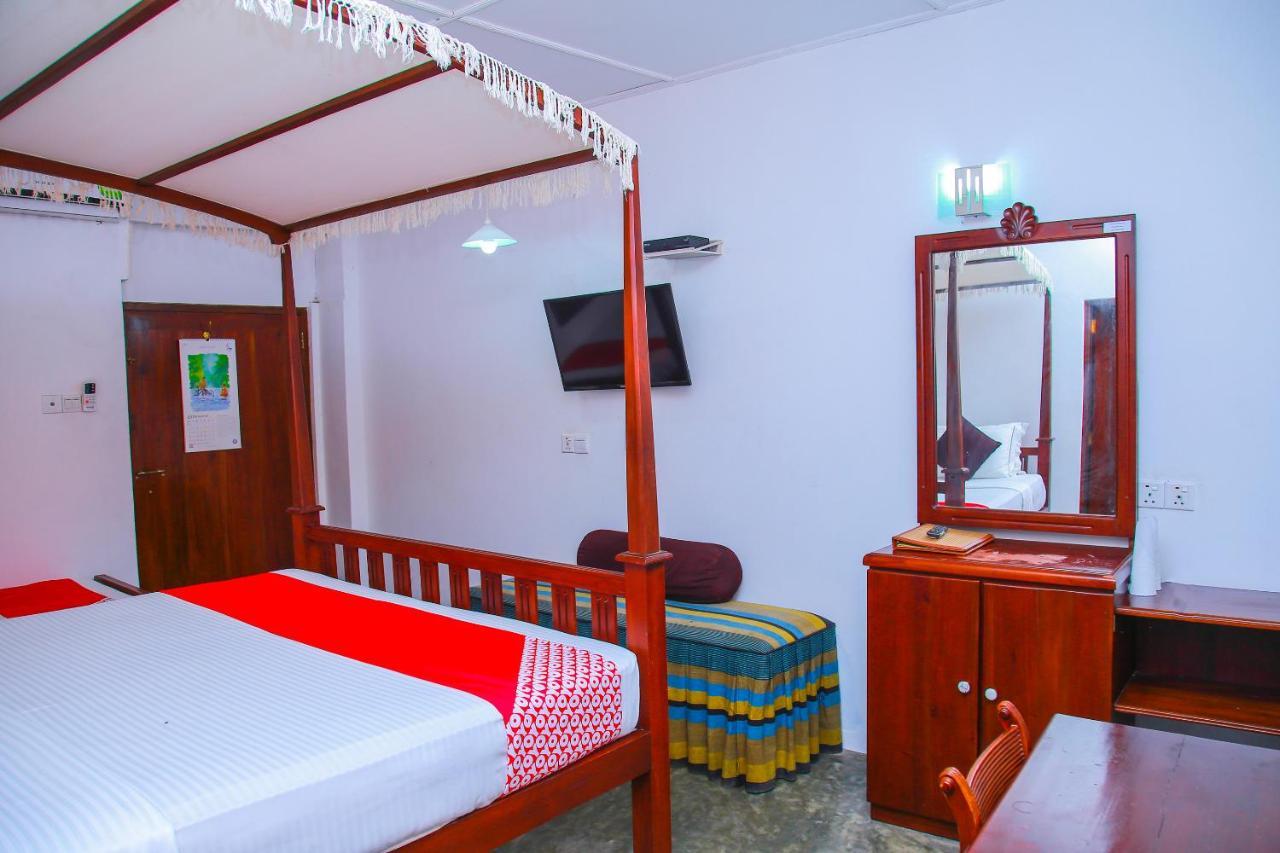 Hotel Nawathana 마타라 외부 사진