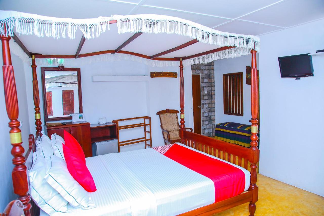 Hotel Nawathana 마타라 외부 사진